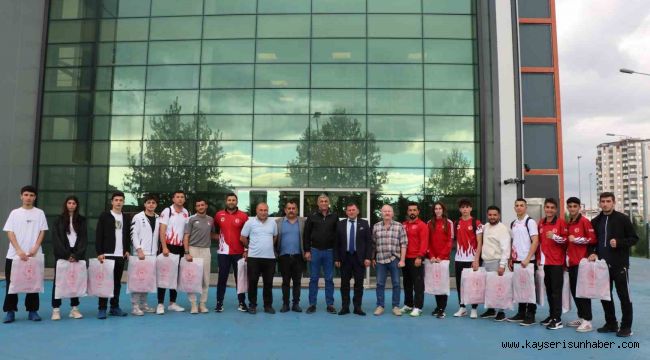 Kayserili sporcular Antalya'dan madalyalarla döndü