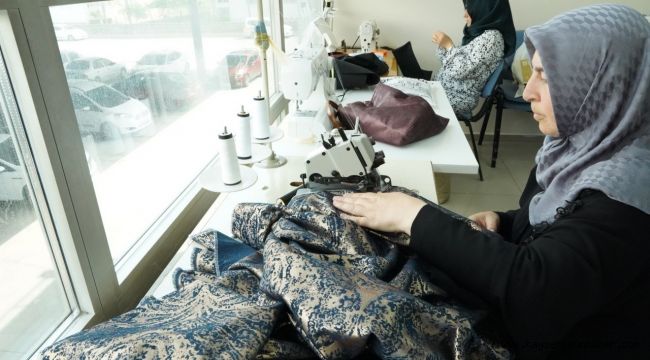 Melikgazi'de eğitimin renkli yüzü: MELMEK kursları