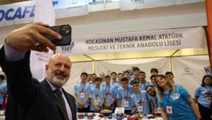 Sınır tanımayan teknoloji festivalinde gençlerin hayalleri gerçekleşiyor