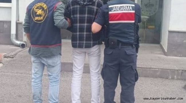 Suç makinesi aranan şahıs jandarmadan kaçamadı