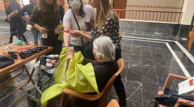 Talaslı kursiyerlerden huzurevine 'Anneler Günü' ziyareti