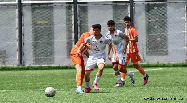 U18 Türkiye Şampiyonası: Niğde Belediyespor: 4 - Adana 1954 FK: 3
