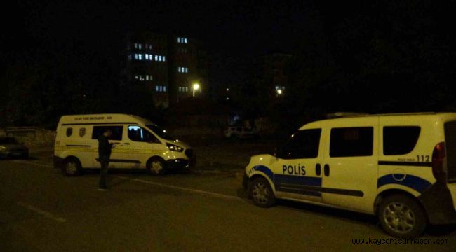 Kayseri'de bıçaklı kavga: 1 yaralı