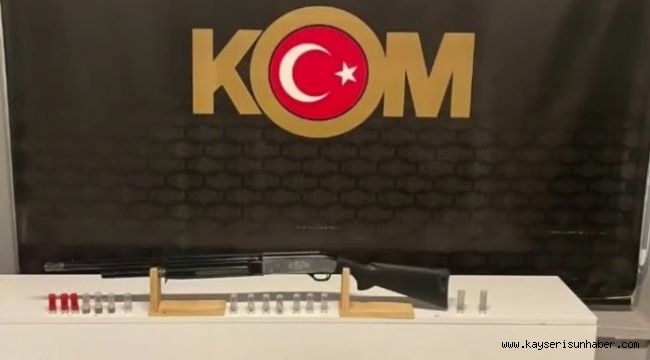 Ruhsatsız silah satan şahıs yakalandı