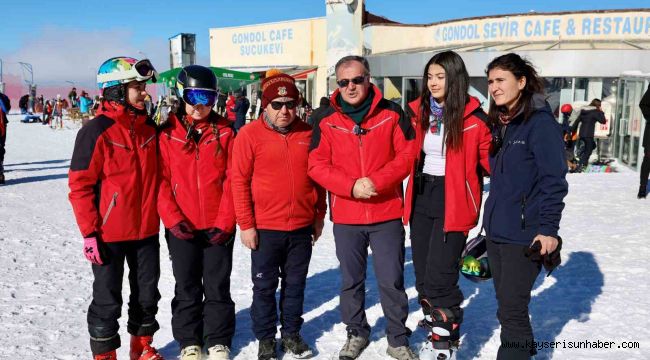 Başkan Özdoğan: "Erciyes, dört mevsim güzellikler sunuyor"