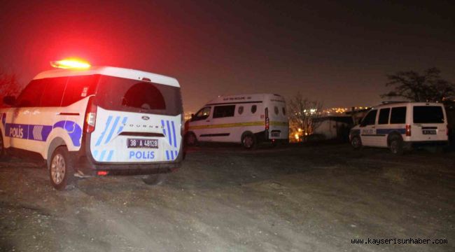 Kavgada kan aktı: Göğsünden bıçaklanan şahıs ağır yaralandı