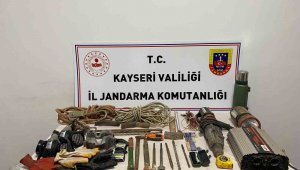 Tümülüste kaçak kazıya suçüstü