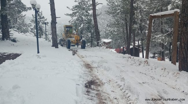 70 mahalle yolunu ulaşıma açan büyükşehir, kırsalda kapalı yol bırakmadı
