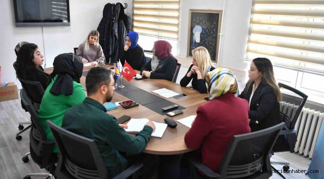 Büyükşehir Aile Akademisi, ailelere ücretsiz destek sunuyor