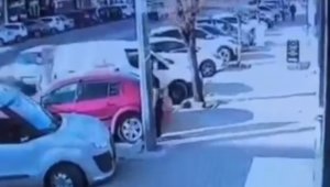 Cep telefonu hırsızı 30 saatlik kameranın incelenmesi sonucu yakalandı