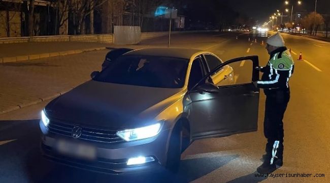 Çevreyi rahatsız eden araçlar denetlendi