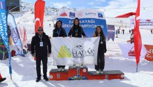 Dağ Kayağı Gençler ve Büyükler Türkiye Şampiyonası Kayseri'de yapıldı