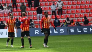 Duckens Nazon 5. golünü attı