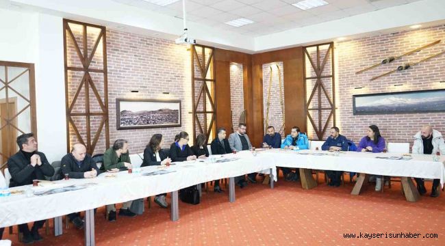 Kayseri Kent Konseyi'nden Erciyes'in zirvesinde 'gastronomi' toplantısı