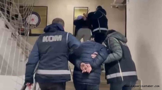 Kayseri'de 1 kişinin yaralandığı silahlı saldırı kamerada