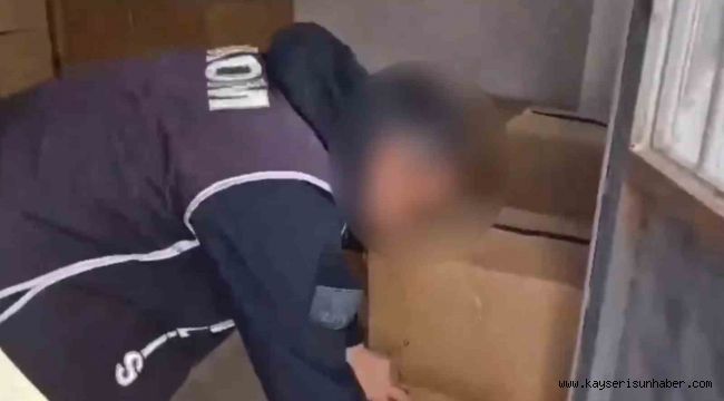 Kayseri'de 209 bin 400 dal doldurulmuş makaron ele geçirildi
