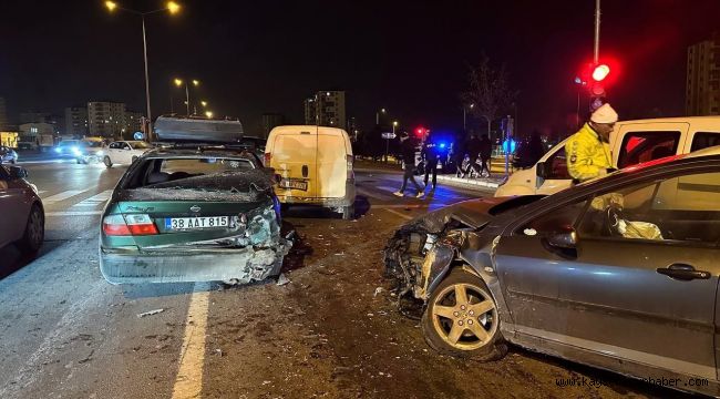 Kayseri'de zincirleme kaza: 1 yaralı