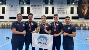 Kayserili okçular Türkiye rekoru kırdı