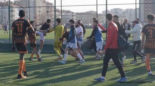 Maç bitti, kavga başladı