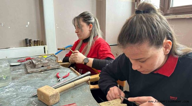 Meslek lisesinin 'Altın kızları'