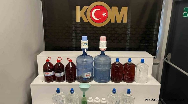 Sahte alkolleri piyasaya süremeden yakalandı