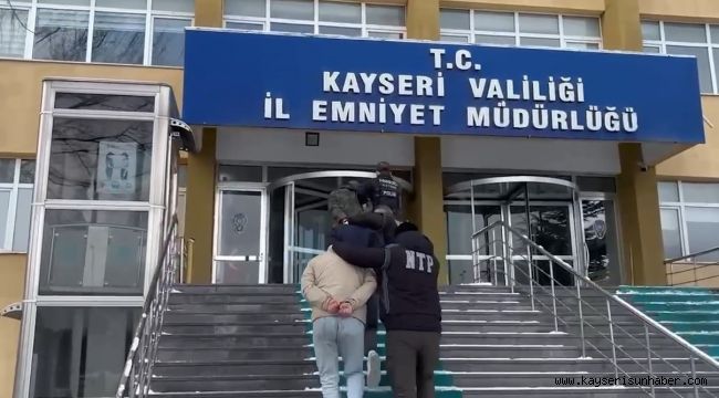 Sokak satıcılarına operasyon: 10 kişi tutuklandı