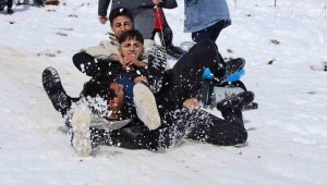 Yahyalı'da Kar Şenliği Coşkusu