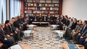 Akar ve Büyükkılıç'tan kanaat önderleriyle eğitim istişaresi