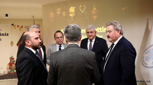 Başkan Palancıoğlu, belediye meclis üyeleri ile iftarda buluştu