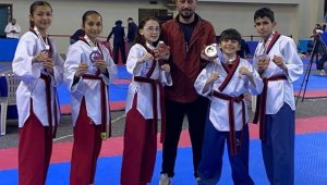 İlk kez müsabakaya çıkan taekwondoculardan büyük başarı
