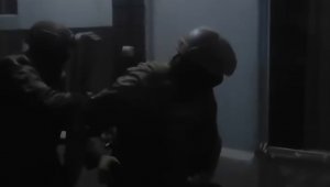 Kayseri'de hırsızlık suçlarından aranan şahıslara eş zamanlı operasyon: 14 gözaltı