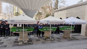 Kızı tarafından defalarca bıçaklanarak öldürülen anne son yolculuğuna uğurlandı