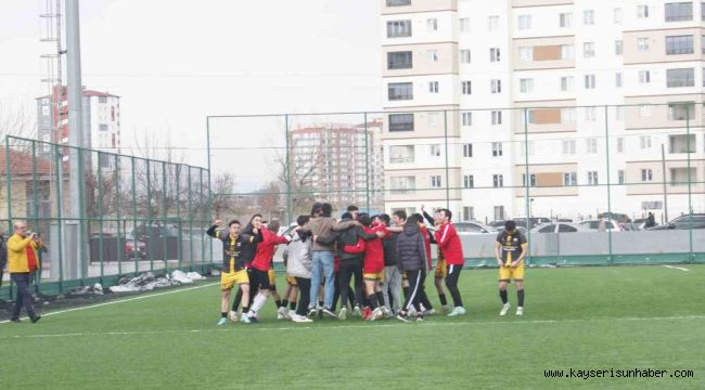 Talas Anayurtspor Play-Off şampiyonu