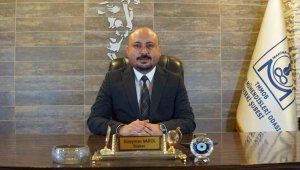 Varol: "İstiklal Marşı'nı okurken, milletimizin geçmişteki kahramanlıklarını ve mücadele azmini yeniden hatırlıyor, geleceğe umutla bakıyoruz"