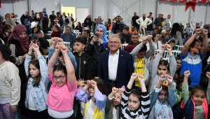Başkan Büyükkılıç, Çocuk Kitap Fuarı ve Şenliği'nde