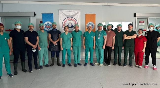ERÜ, 'HolmiumThulium Lazer ve Robotik RIRS Kursu'na ev sahipliği yaptı