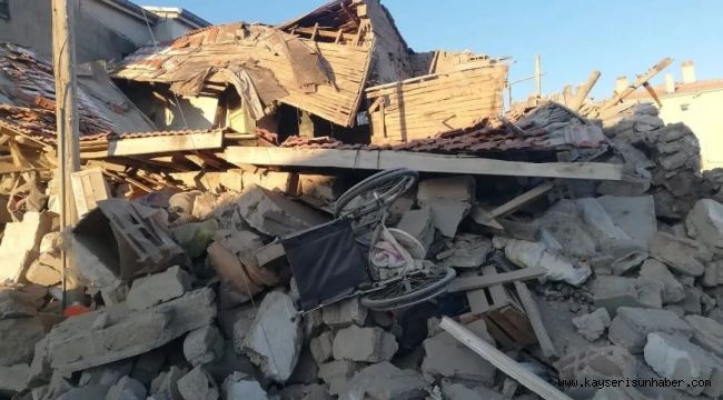 Kayseri'de ev ve ahır çöktü, 37 hayvan telef oldu