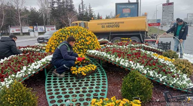 Kayseri'yi bahar renklerine bürüyen peyzaj çalışmaları