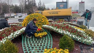 Kayseri'yi bahar renklerine bürüyen peyzaj çalışmaları