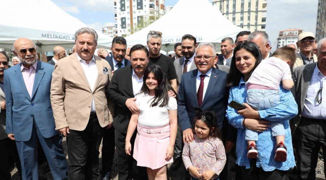 Kazım Karabekir'de 2. Etap Kentsel Dönüşüm Konutları'nın temeli atıldı