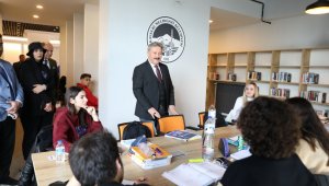 Melikgazi Belediyesi gençlere yönelik hizmetleriyle örnek oluyor