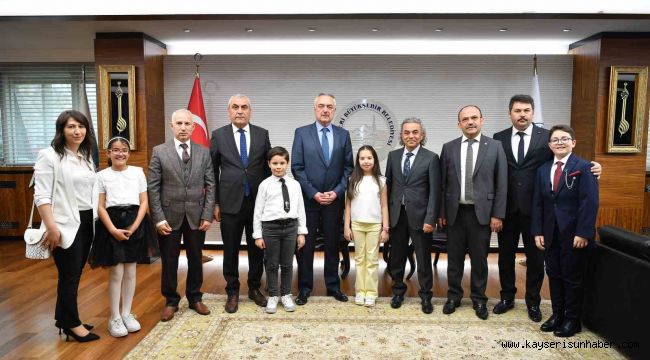 Okyanus, Büyükşehir Belediyesi başkanlık koltuğuna oturdu