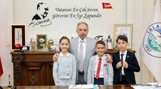 Talas'ta başkanlık koltuğuna çocuklar oturdu