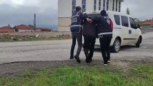 'Cinsel istismar' suçundan aranan 2 kişi yakalandı