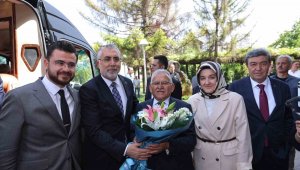 Bakan Işıkhan'dan Başkan Büyükkılıç'a ziyaret