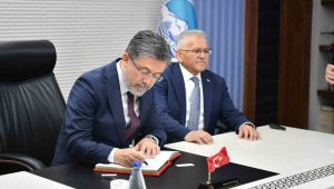 Bakan Yumaklı'dan Başkan Büyükkılıç'a 'tarım ve hayvancılık' teşekkürü