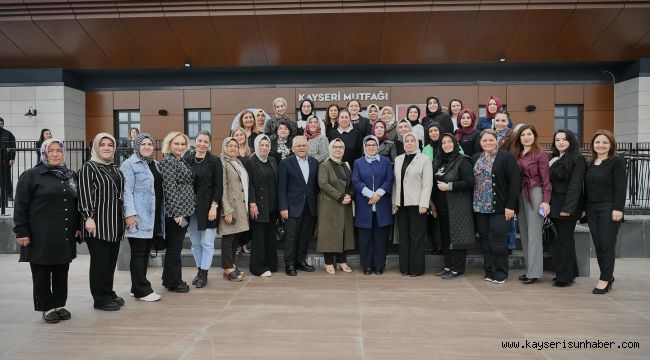 Başkan Büyükkılıç, kadınlarla Kayseri Mutfağı'nda buluştu