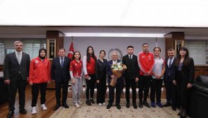 Başkan Büyükkılıç'tan güçlü 'dayanışma' mesajı