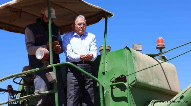 Başkan Büyükkılıç'tan üreticilere dev tohum desteği: 6 yılda 3 bin 992 ton tohum dağıtıldı