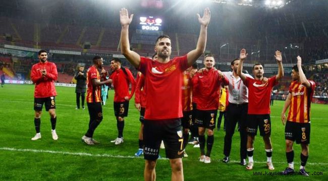 Cardoso tarihe geçti, ilk kez hat-trick yaptı